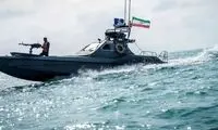 عکس ماهواره‌ای از آرایش ۱۰۰ قایق سپاه در تنگه هرمز