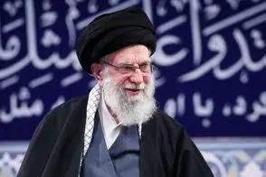 عکس ناو جرالد فورد به شکل تابوت در وبسایت رهبری