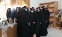 اجرای «سلام فرمانده» به زبان انگلیسی را ببینید
