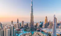 ویدئو جالب از تمیز کردن یک آسمان خراش در دبی