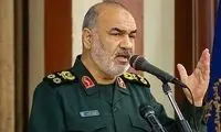 فرمانده کل سپاه: اگر حرکت نکنیم سقوط خواهیم کرد