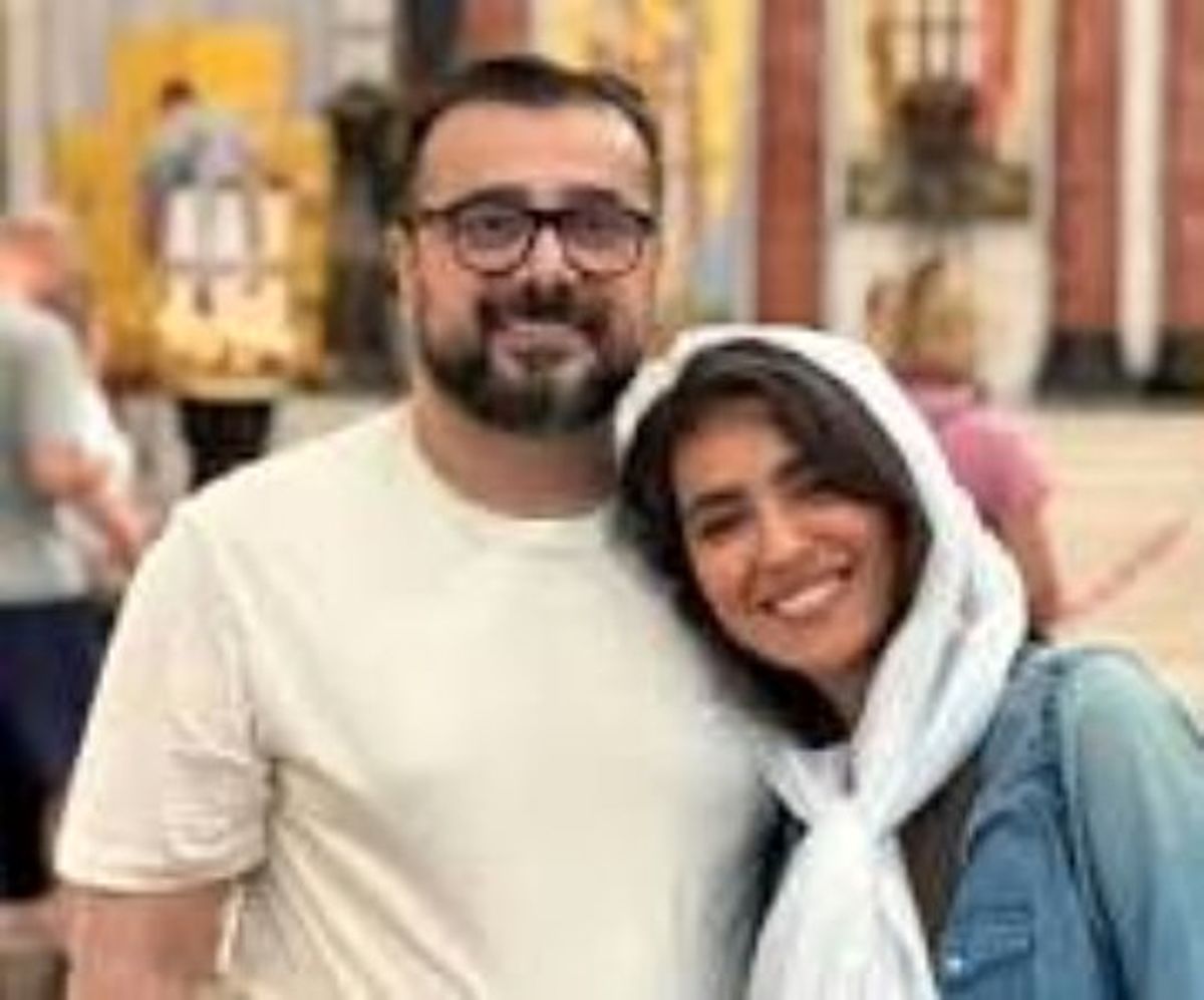 همخوانی آهنگ مادر من توسط مونا و سپند