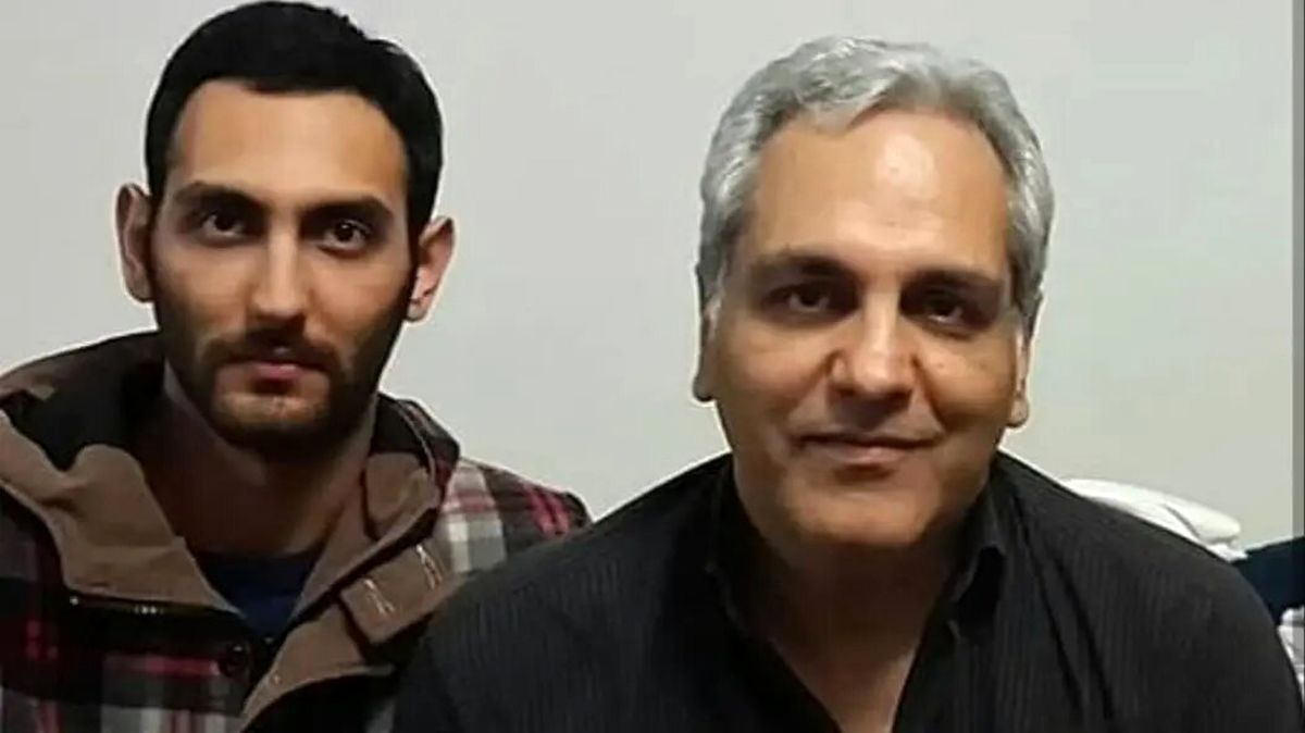 رقص خیابانی پسر مهران مدیری با یک مانکن در خیابان