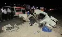 له شدن وحشتناک پیکان زیر چرخ‌های کامیون
