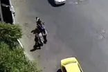 لحظه سرقت گوشی دختر جوان در اسلامشهر