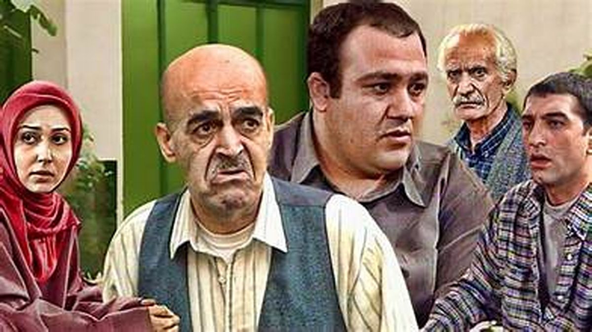 زیر آسمان شهر و خاطراتی صمیمی در یک حیاط