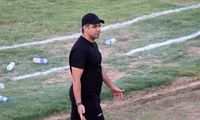 قربانی: این مربی به درد لای جرز می‌خورد