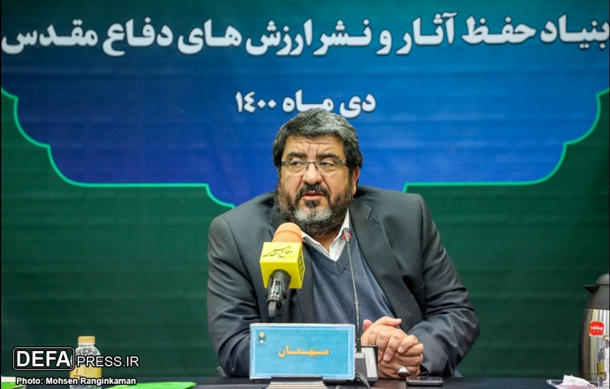 حمله توهین‌آمیز چهره نزدیک به جلیلی به پزشکیان