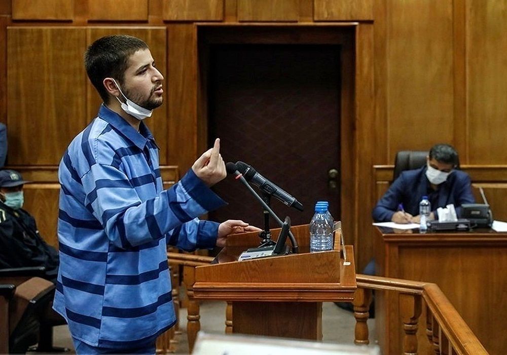 حمله به علی کریمی به خاطر اعدام محمد قبادلو
