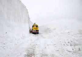 ارتفاع حیرت‌انگیز برف در گردنه ژالانه کردستان