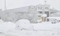 خودروها زیر برف در این منطقه مدفون شدند