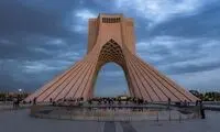  نمایش تصویر سیدحسن نصرالله روی برج آزادی
