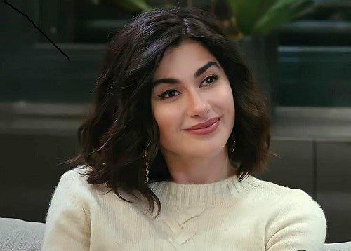 استایل تابستانی بازیگر زن آذربایجانی مشهور