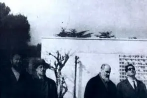 تصویری از امام با لباس شخصی در ترکیه بدون عمامه