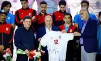 لباس‌ تیم ملی در میدان انقلاب جا ماند؟