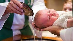 ویدئویی از یک غسل تعمید نامتعارف وایرال شد