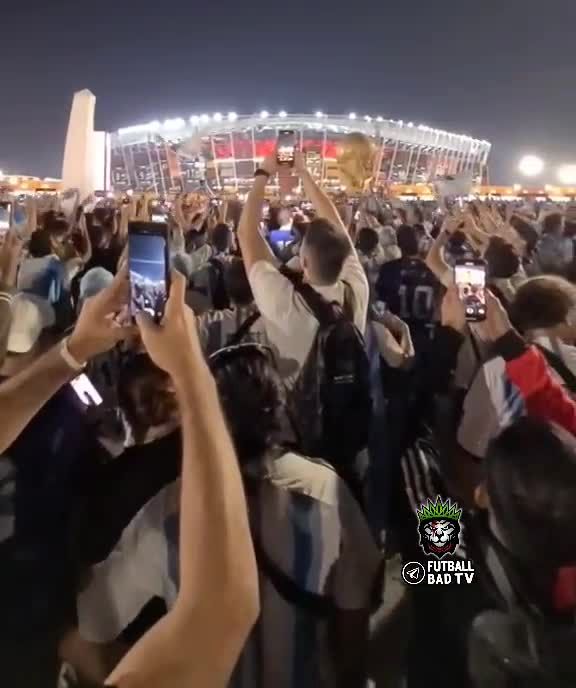 شور و حال هواداران آرژانتینی در ورزشگاه ۹۷۴