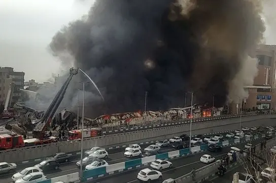 تصاویری از آتش‌سوزی گسترده در غرب تهران 