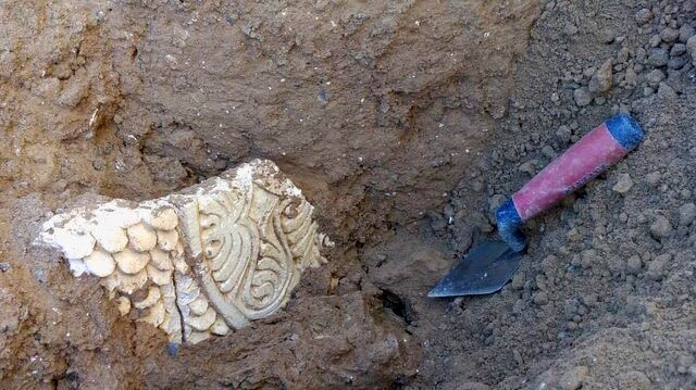 کشف گچ‌بری ۱۷۰۰ساله در شرق ایران