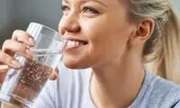 ۵ تاثیر شگفت‌انگیز نوشیدن آب روی مغز

