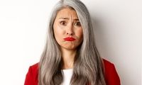 زنان اولین تار موی سفید خود را در چند سالگی می‌بینند؟