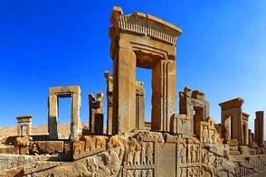 مدل‌های خارجی مجله ووگ در تخت جمشید!