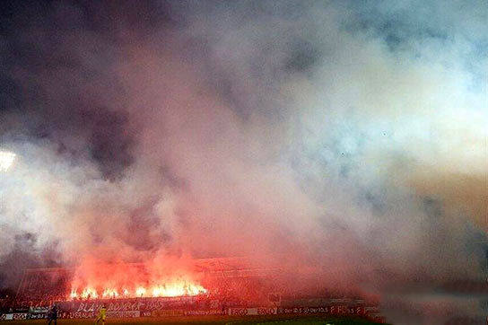 آتش زدن استادیوم حریف بعد از باخت در دربی!