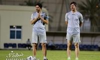 دو مربی خارجی همراه هلی‌کوپتر در پرسپولیس