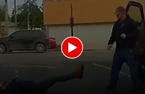 ویدیویی هولناک از درگیری با شمشیر وسط خیابان!