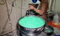 مراحل دیدنی تولید صابون در یک کارخانه پاکستانی 