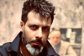 چند فریم از حضور مجید واشقانی در خاکسپاری امید جهان