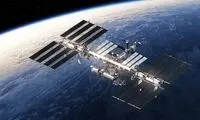 عکس یادگاری فضانوردان روسی و آمریکایی کنار هم