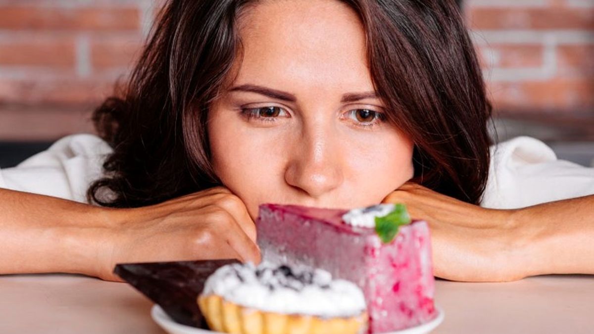 چگونه میل به خوردن شیرینی را کاهش دهیم؟
