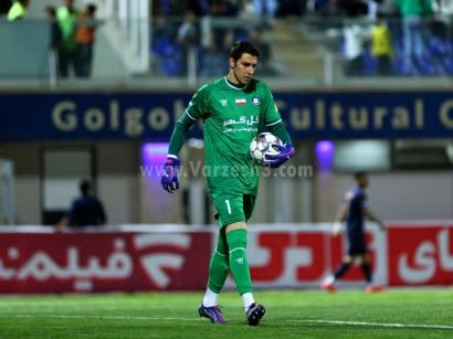 استقلالی‌ها این گلر را متهم به پرسپولیسی‌بودن کردند!