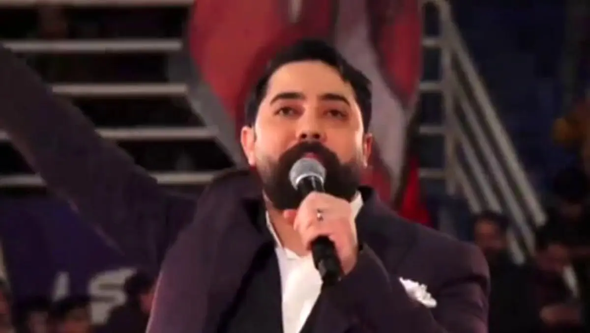 مداح مشهدی شعار «این آخرین نبرده» را اجرا کرد