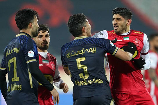 خواهش می‌‎کنیم به سیرک فوتبال ایران توهین نکنید