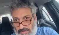 کنایه زشت و توهین‌آمیز یک روزنامه به ارژنگ امیرفضلی