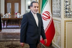 تصاویری از دیدار عراقچی با رئیس‌جمهور هند