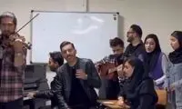 همخوانی تماشایی و سطح بالای چند دختر و پسرِ دانشجو