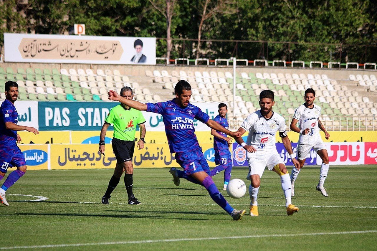 بین دو تیم، جنگ نایب قهرمانی راه افتاد!