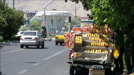 همشهری: وانتی‌هایی که میوه می فروشند مافیا دارند!