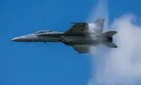 شاخ به شاخ F18 آمریکا با موشک یمنی