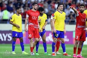 سروش رفیعی مانع درگیری دو بازیکن پرسپولیس شد