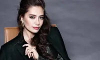 عکس‌هایی از ژست عجیب بازیگر معروف ترک