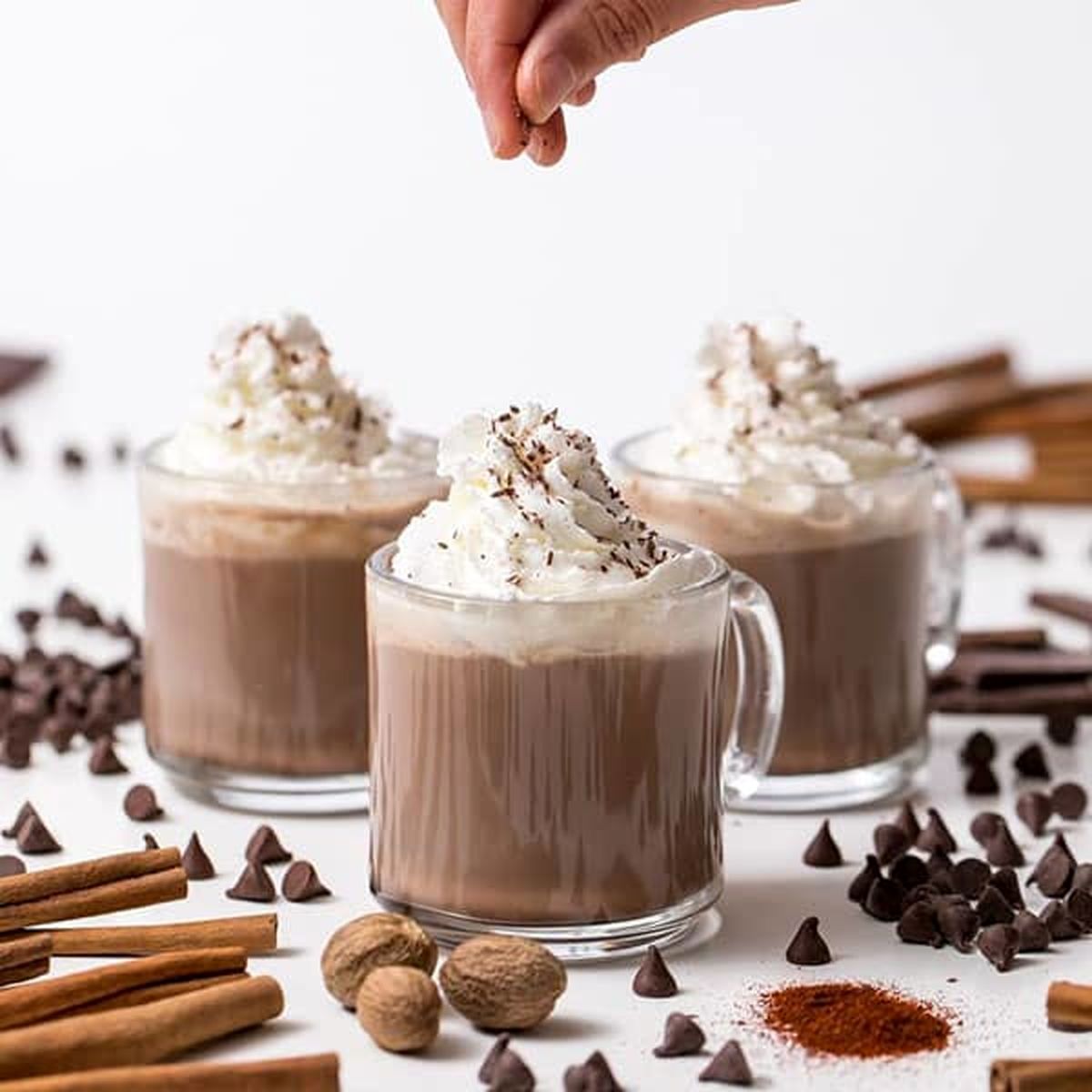 چگونه یک هاتچاکلت غلیظ و بازاری درست کنیم؟