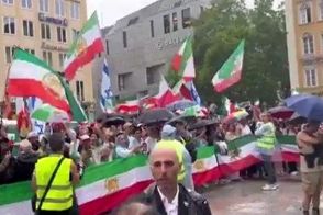 مشاهده پرچم اسرائیل در تجمع سلطنت‌طلبان جنجالی شد