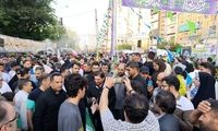 عکسی از دستیار رهبر انقلاب در تجمع تهران