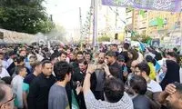 عکسی از دستیار رهبر انقلاب در تجمع تهران
