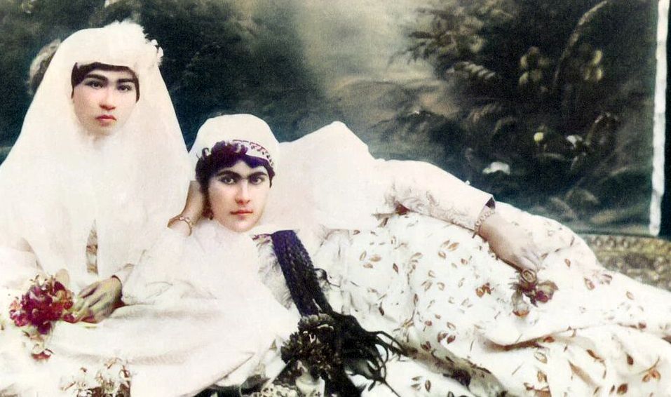 چهرۀ متفاوت زنان عصر قاجار در عکس‌های رنگی