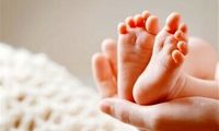 این زن در یک وضعیت عجیب بچه‌دار شد